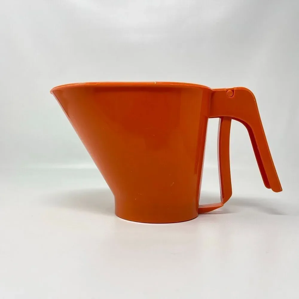 Rubbermaid Flour Sifter 3-Cup Orange Handle Built-In Screen Baking Tool Vintage